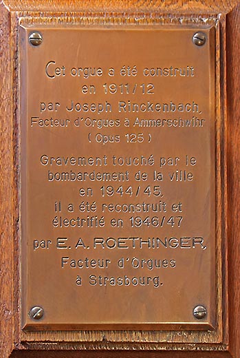 La plaque-témoignage voulue par Georges Roth.