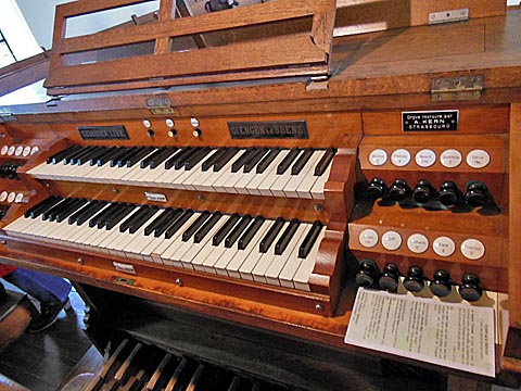 La belle console de l'Opus 328 des frères
                    Link.
