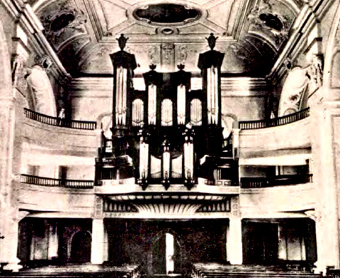 L'orgue Callinet sur sa tribune double,
d'après une photo du début 20ème.