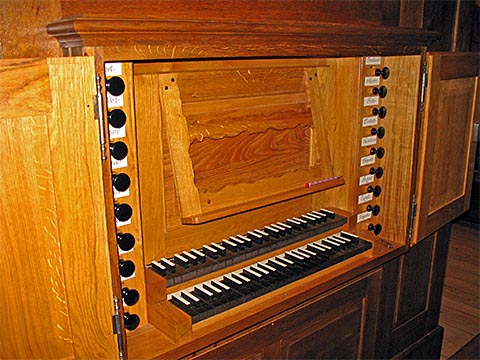 La console en fenêtre.Photo de Franck
                    Lechêne, mai 2009.