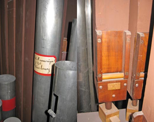 A gauche, la Flûte harmonique du grand-orgue, avec son étiquette, côté C,
à droite le Principal 8' du positif (côté Cis). Photos de Victor Weller, 03/03/2014.