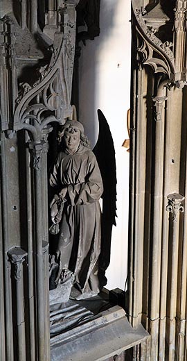 Dès le 18ème siècle, lorsque la tribune fut construite sur la base de l'ancien jubé,on devait pouvoir voir le Saint-Sépulcre sous cet angle, comme aujourd'hui.